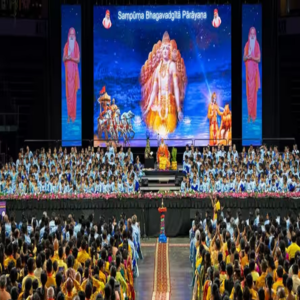 Guru Purnima 2023: 10000 People Gathered Together To Recite Bhagavad Gita