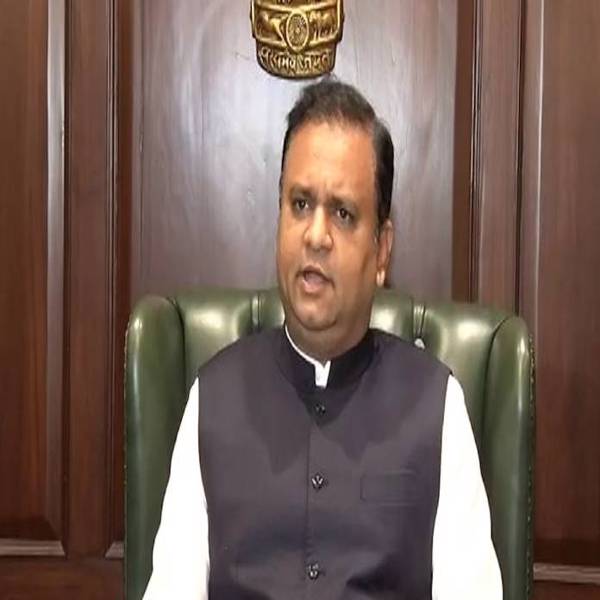 Supreme Court Sets closing date for Maharashtra Speaker to choose on Disqualification Petitions