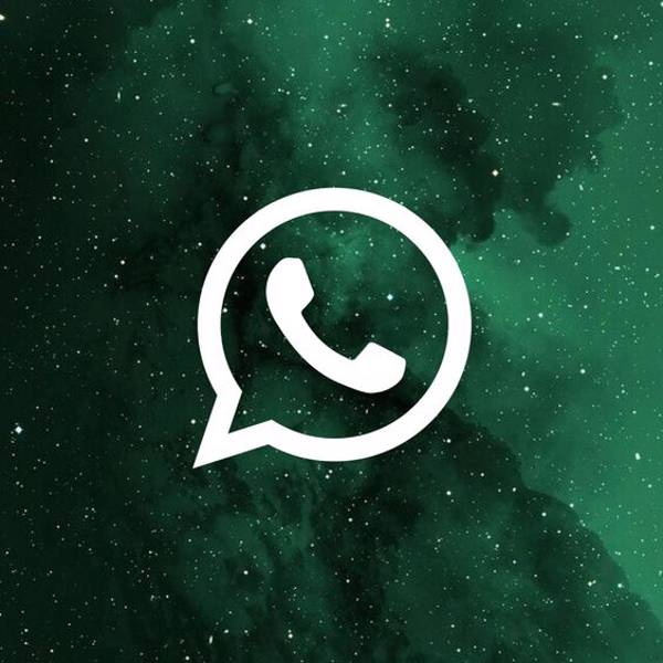 Tired of the green look? WhatsApp for iPhone might soon let you change it!